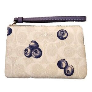 NWT Coach Corner Zip Wristlet In Signature Canvas Blueberry Print CR817